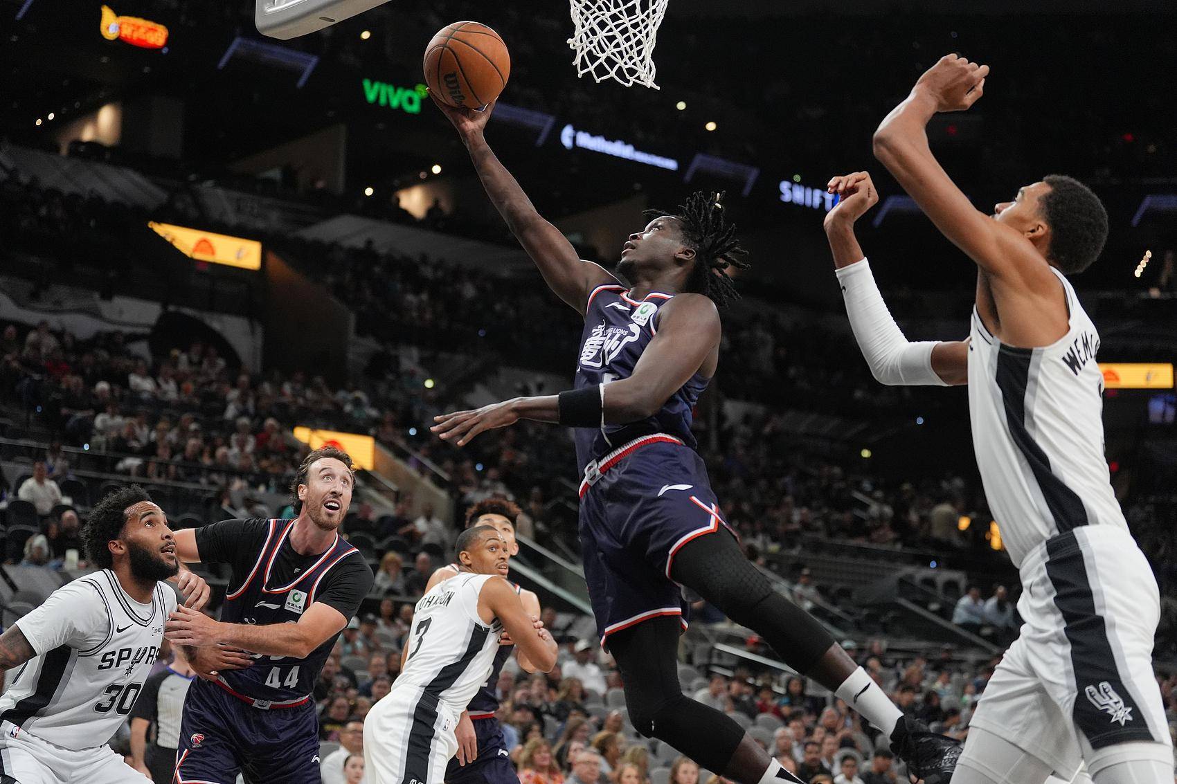 im体育电竞- 刚刚！多伦多猛龙围绕NBA总决赛主帅复盘赛后广州队备战欧超杯，斯图加特围绕西甲扳平良机